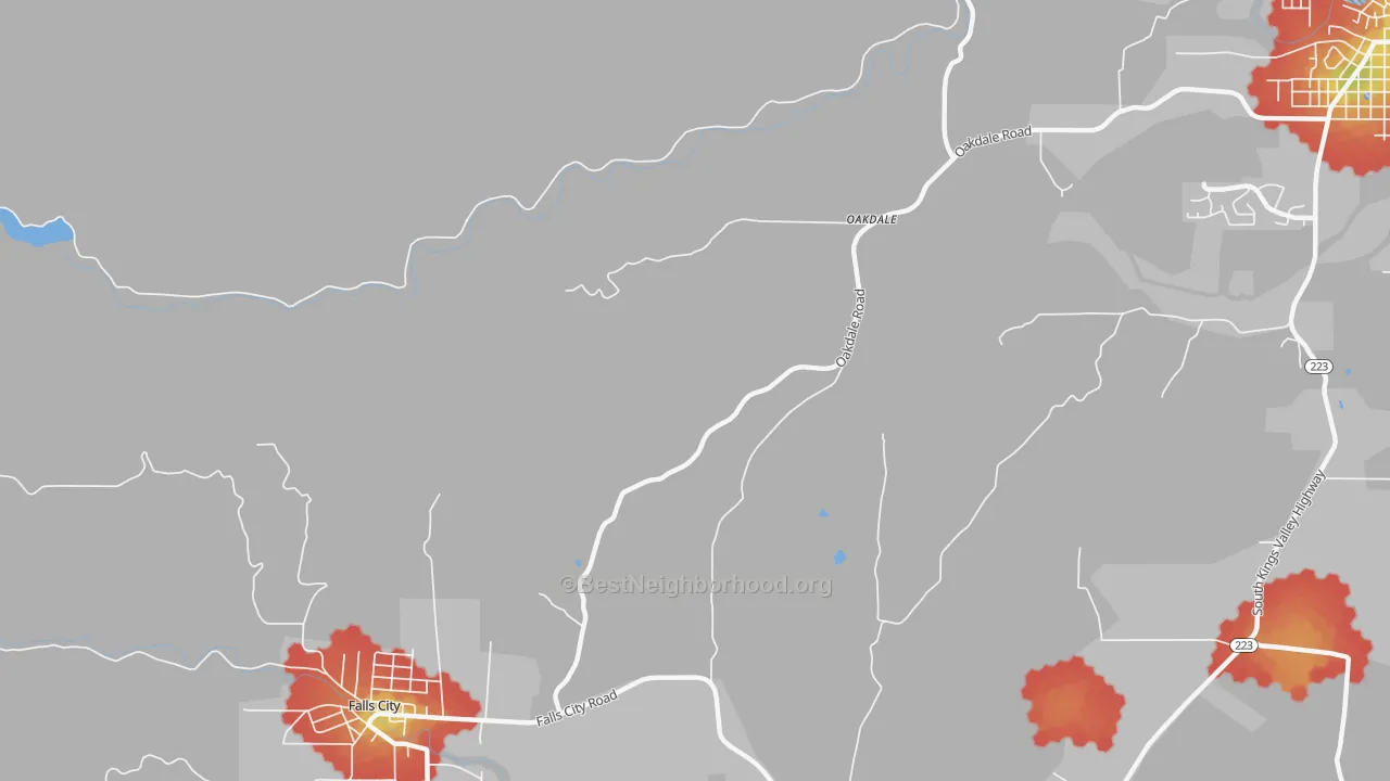 Walk Grade map of Oakdale, OR, walkable areas in green and car-dependent areas in red