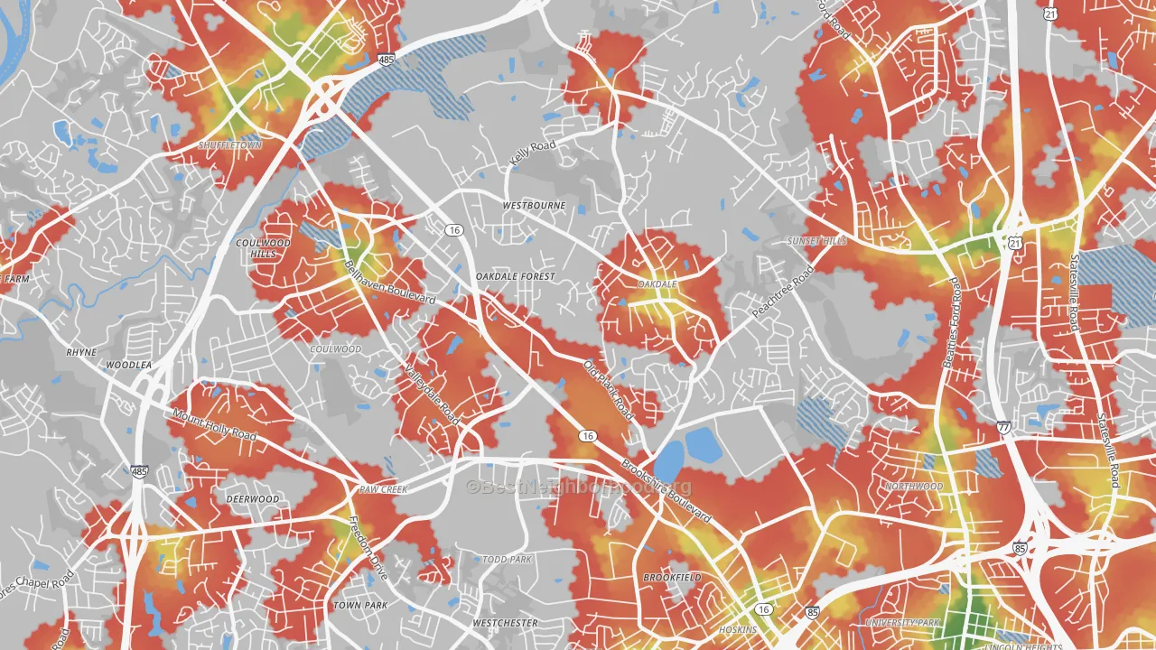 Walk Grade map of Oakdale South, Charlotte, NC, walkable areas in green and car-dependent areas in red