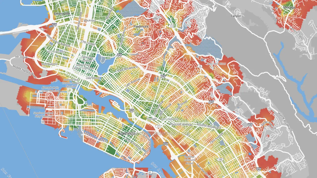 Walk Grade map of Oakland, CA, walkable areas in green and car-dependent areas in red