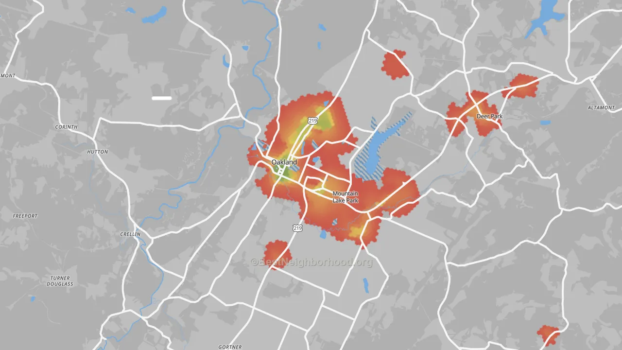 Walk Grade map of Oakland, MD, walkable areas in green and car-dependent areas in red