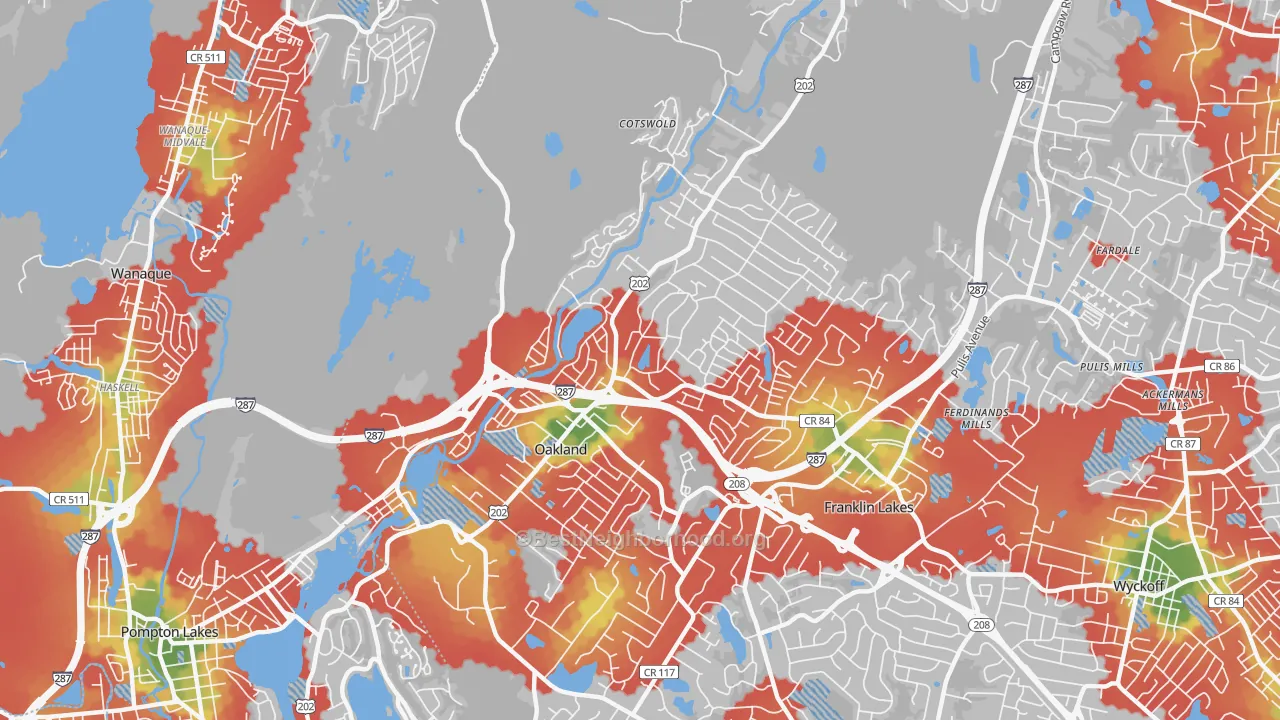 Walk Grade map of Oakland, NJ, walkable areas in green and car-dependent areas in red
