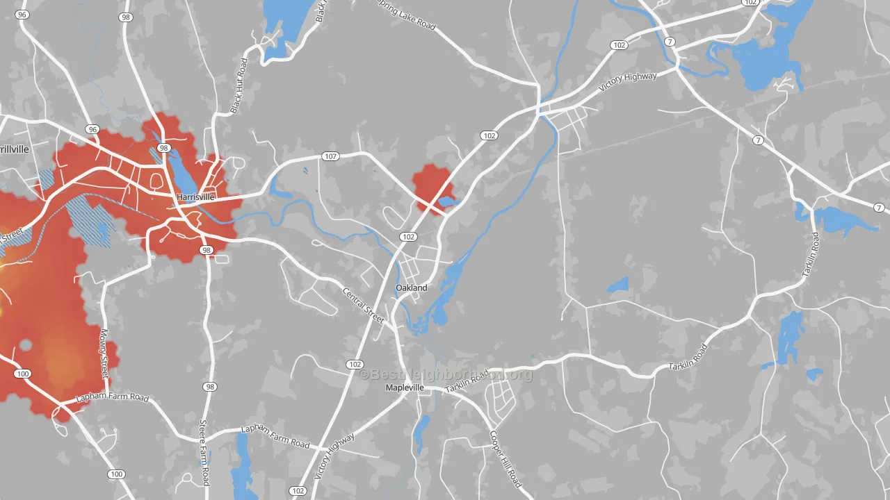 Walk Grade map of Oakland, RI, walkable areas in green and car-dependent areas in red