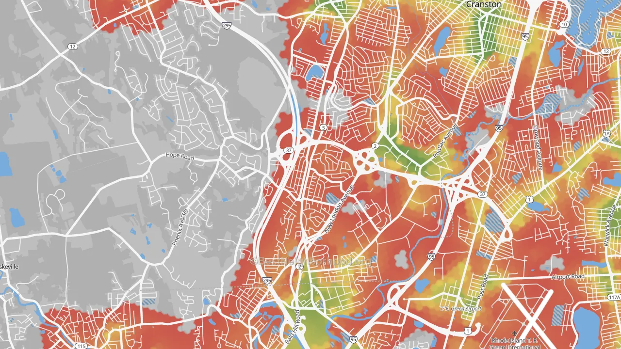 Walk Grade map of Oaklawn, Cranston, RI, walkable areas in green and car-dependent areas in red