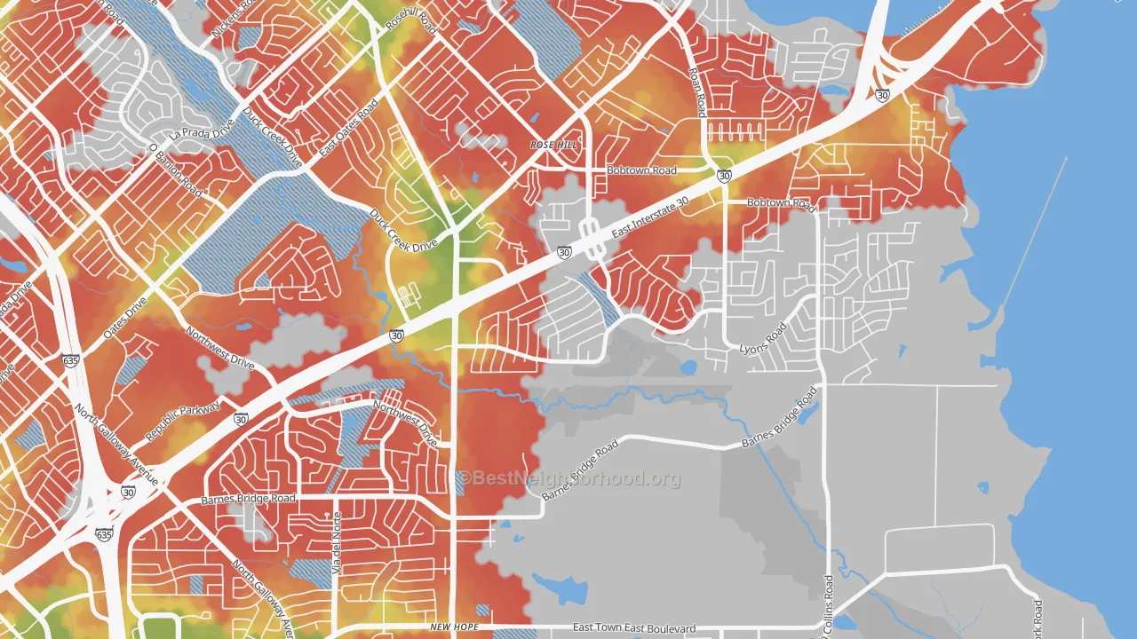 Walk Grade map of Oaks, Garland, TX, walkable areas in green and car-dependent areas in red