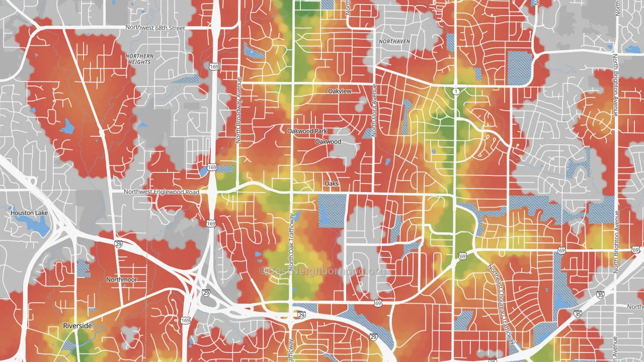 Walk Grade map of Oaks, MO, walkable areas in green and car-dependent areas in red