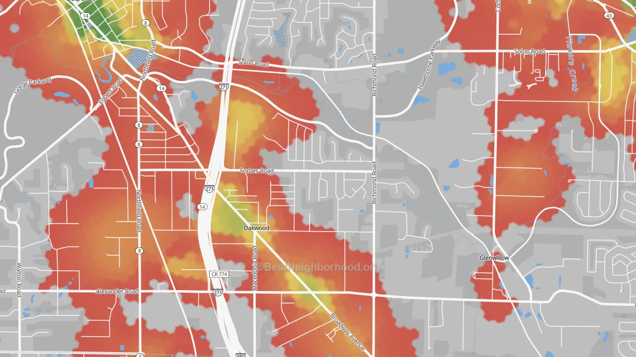 Walk Grade map of oakwood, Bedford, OH, walkable areas in green and car-dependent areas in red