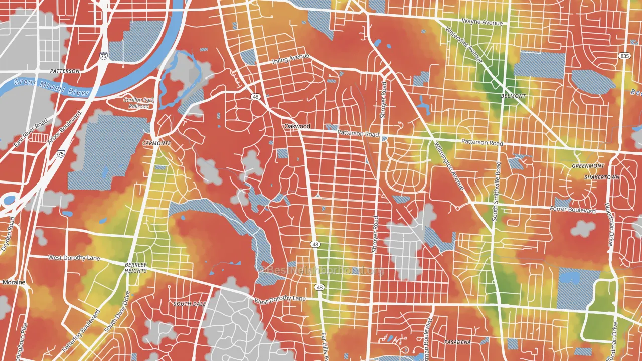 Walk Grade map of oakwood, Dayton, OH, walkable areas in green and car-dependent areas in red