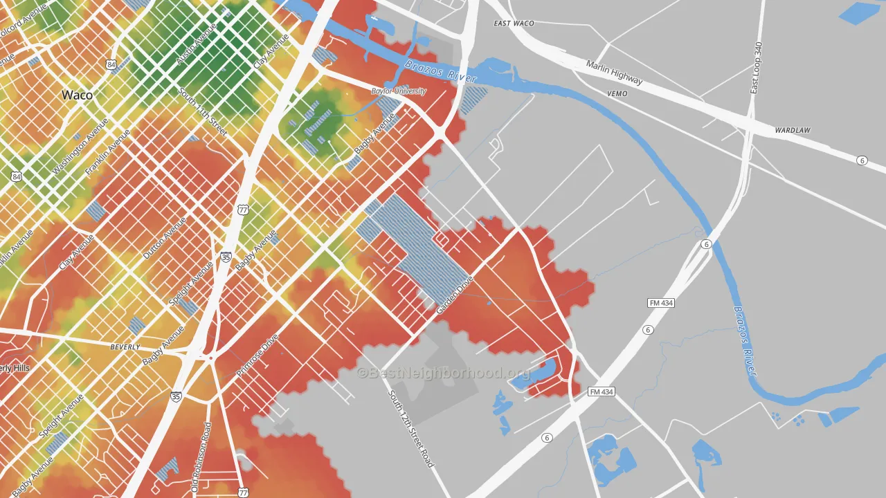 Walk Grade map of Oakwood, Waco, TX, walkable areas in green and car-dependent areas in red
