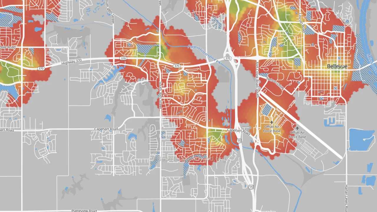 Walk Grade map of Offutt AFB, NE, walkable areas in green and car-dependent areas in red