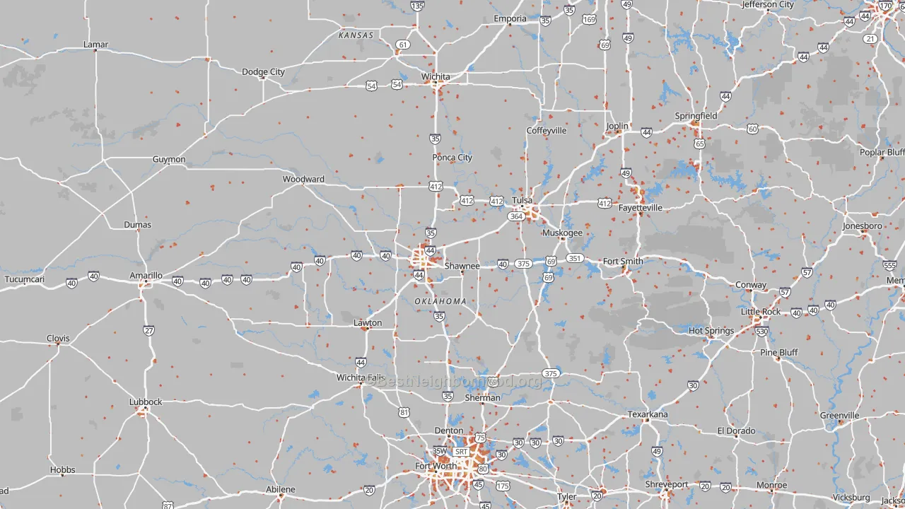Walk Grade map of Oklahoma, walkable areas in green and car-dependent areas in red