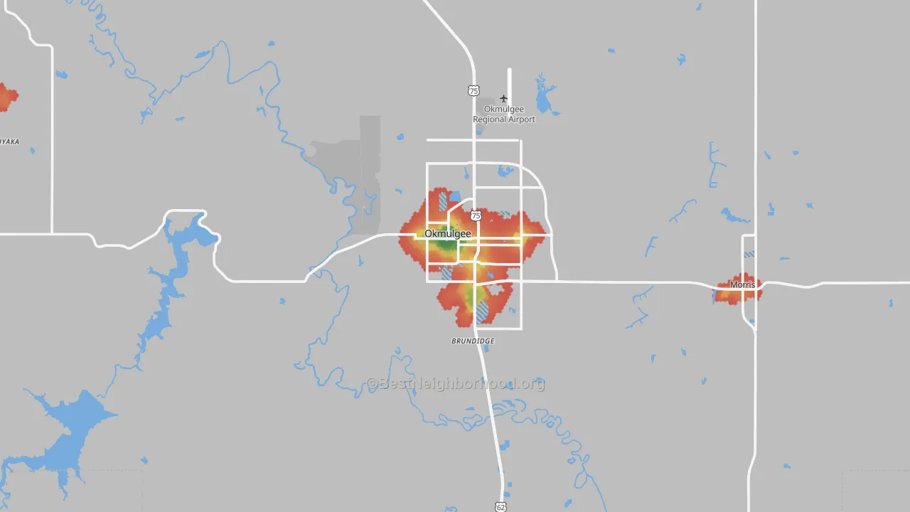 Walk Grade map of Okmulgee County, OK, walkable areas in green and car-dependent areas in red