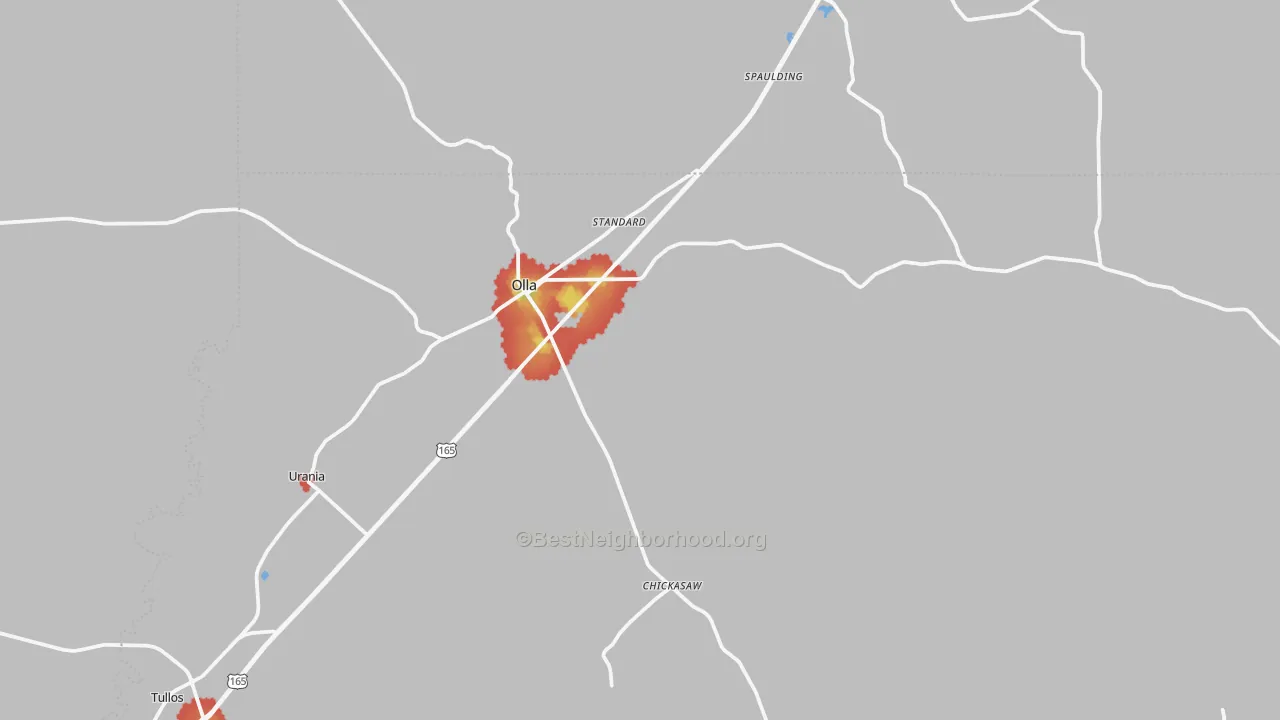 Walk Grade map of Olla, LA, walkable areas in green and car-dependent areas in red