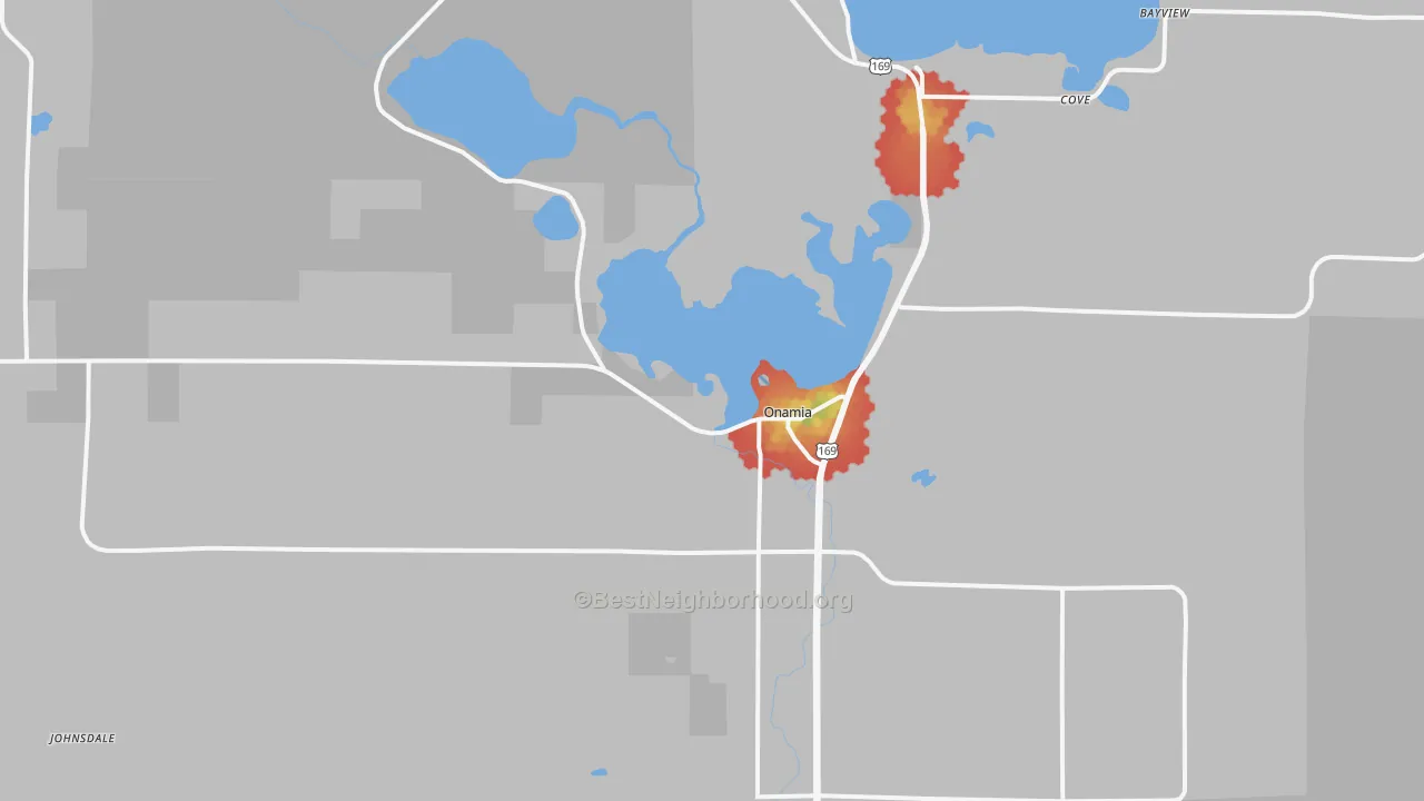 Walk Grade map of Onamia, MN, walkable areas in green and car-dependent areas in red