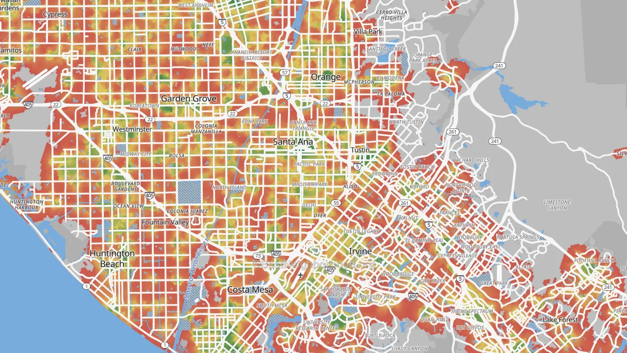 Walk Grade map of Orange County, CA, walkable areas in green and car-dependent areas in red
