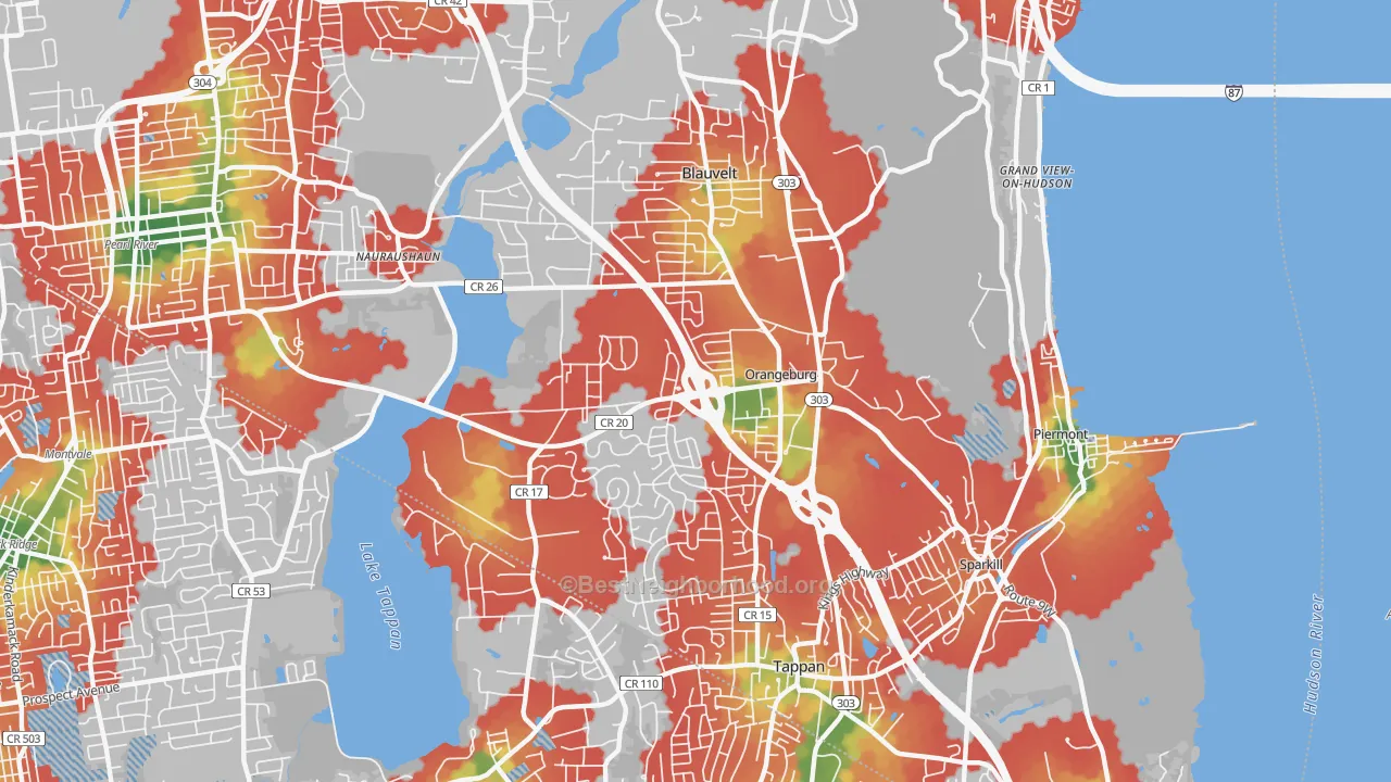 Walk Grade map of Orangeburg, NY, walkable areas in green and car-dependent areas in red