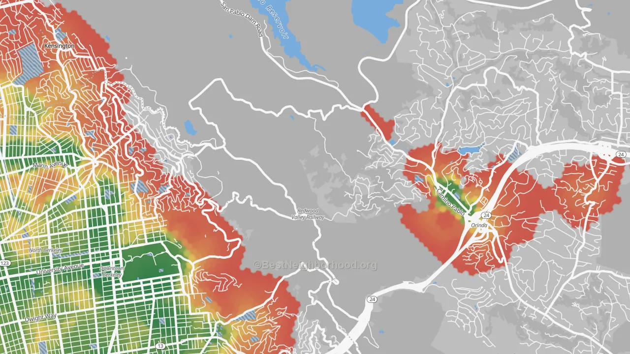 Walk Grade map of Orinda Village, CA, walkable areas in green and car-dependent areas in red