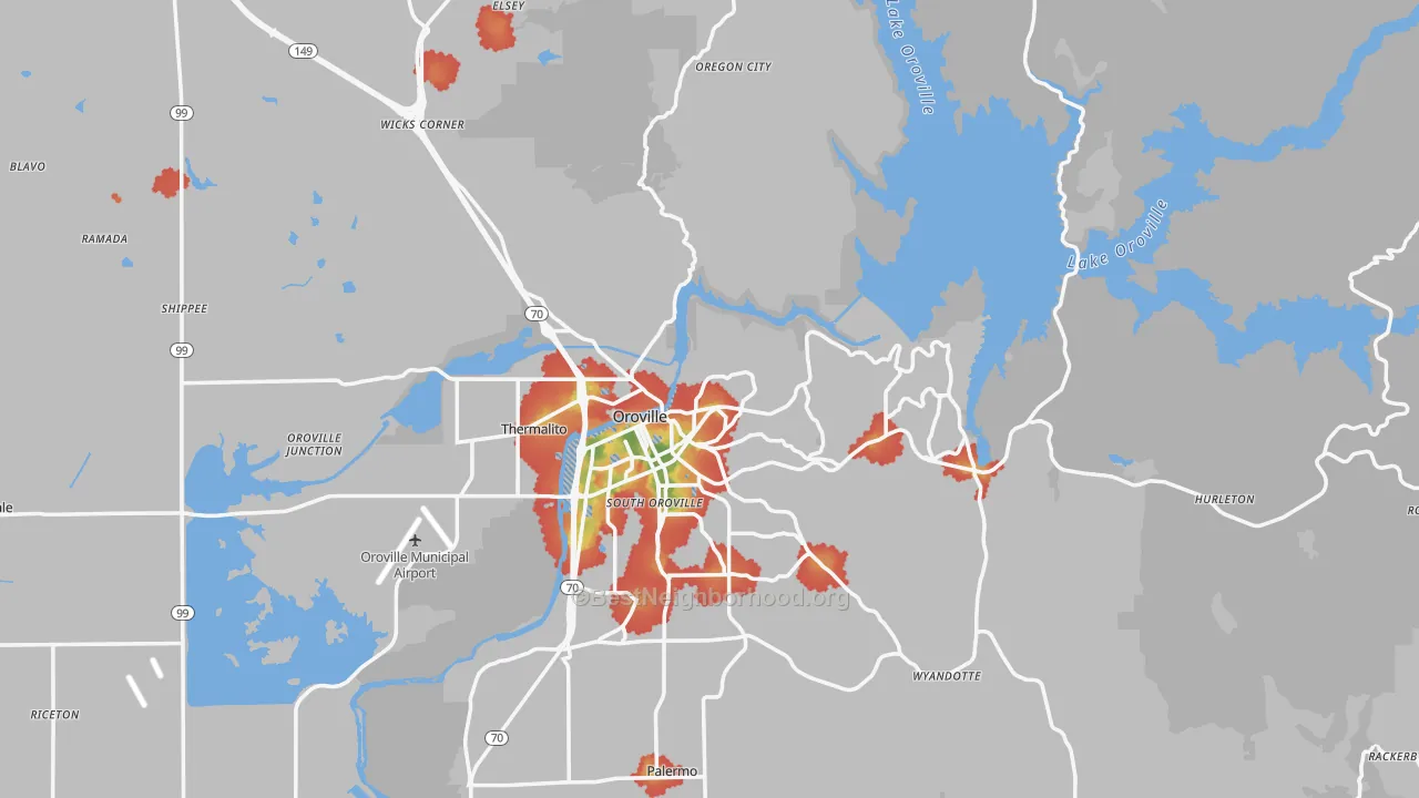 Walk Grade map of Oroville, CA, walkable areas in green and car-dependent areas in red