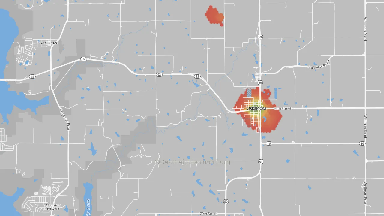 Walk Grade map of Oskaloosa, KS, walkable areas in green and car-dependent areas in red