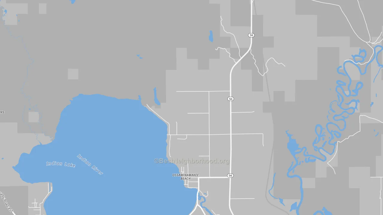 Walk Grade map of Ossawinamakee Beach, MI, walkable areas in green and car-dependent areas in red