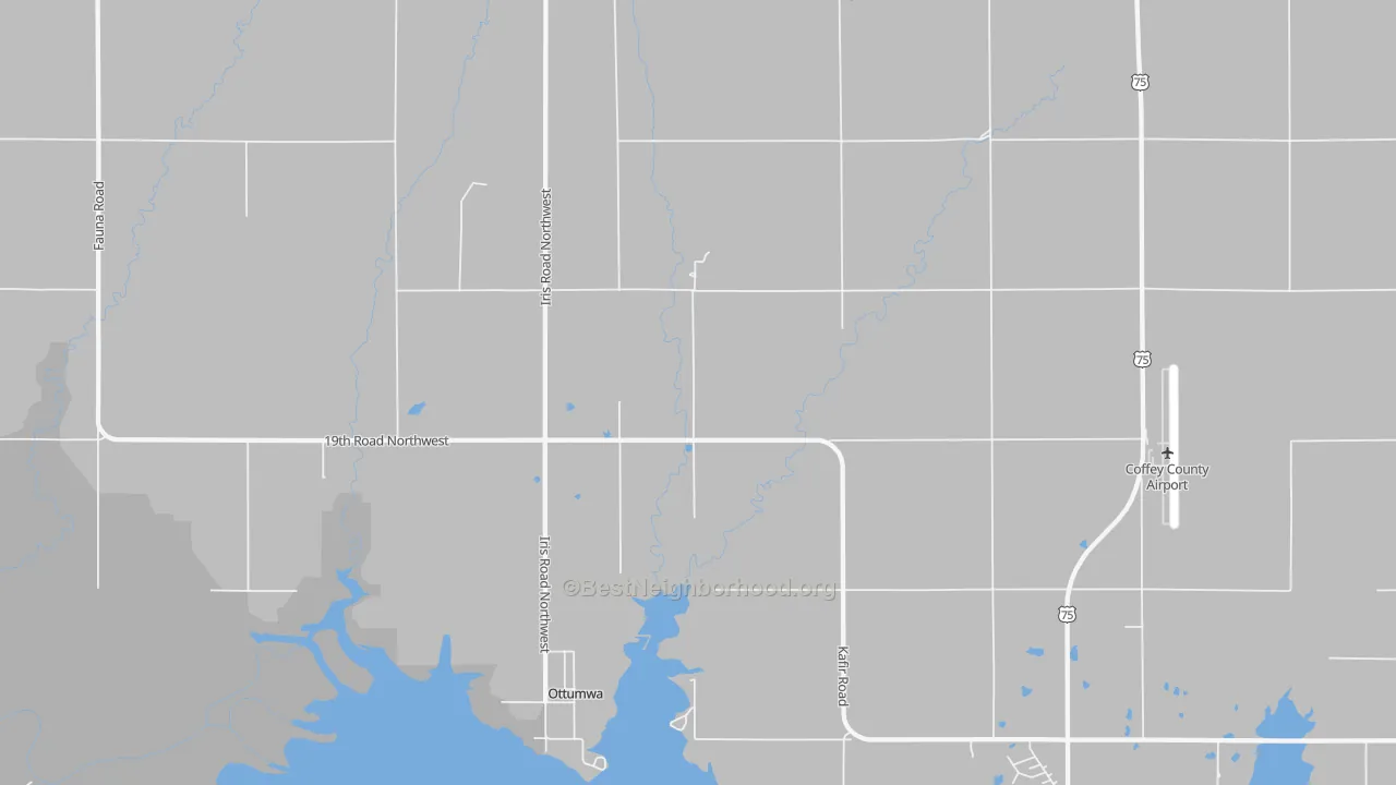 Walk Grade map of Ottumwa, KS, walkable areas in green and car-dependent areas in red