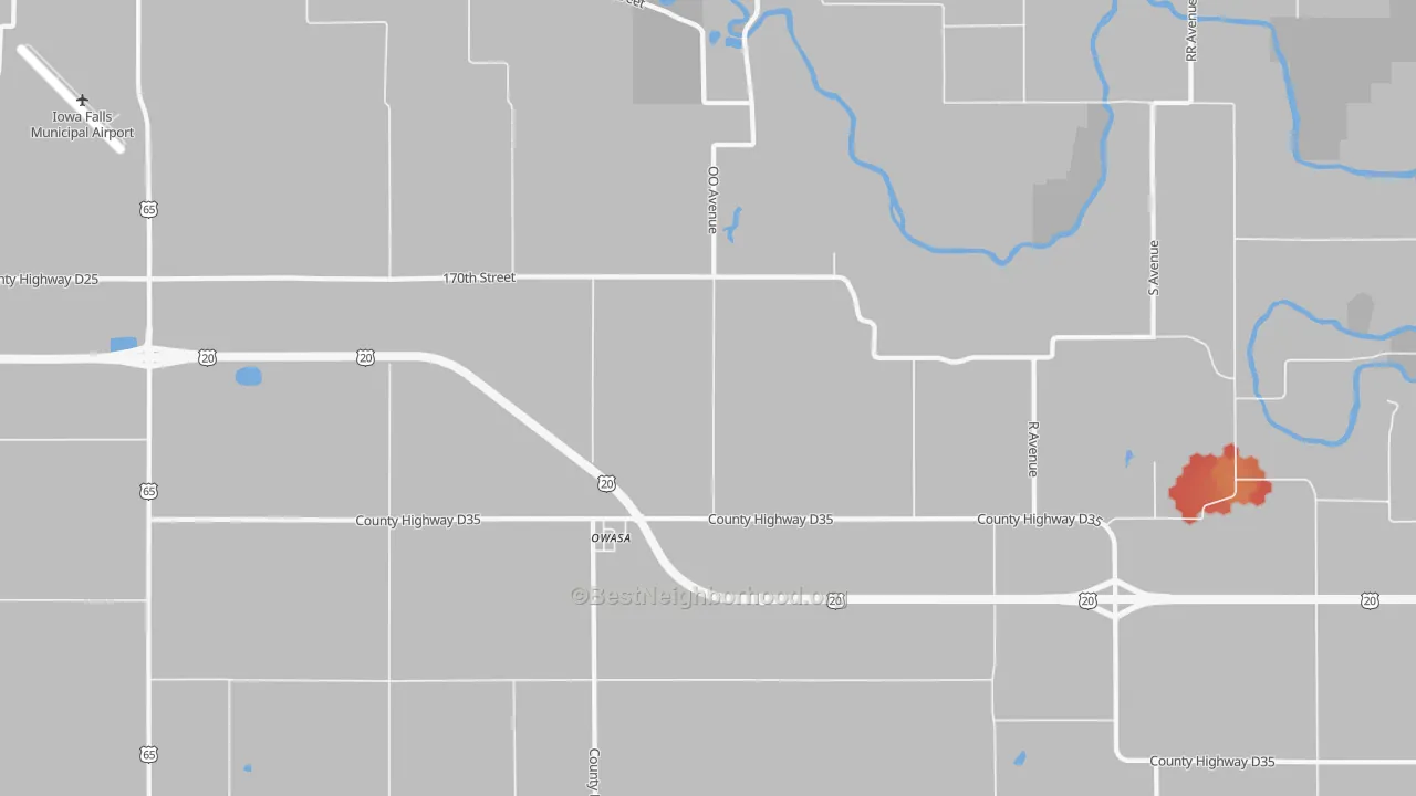 Walk Grade map of Owasa, IA, walkable areas in green and car-dependent areas in red