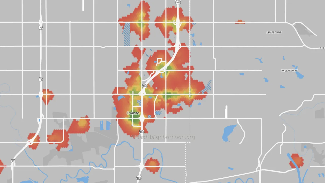 Walk Grade map of Owasso, OK, walkable areas in green and car-dependent areas in red