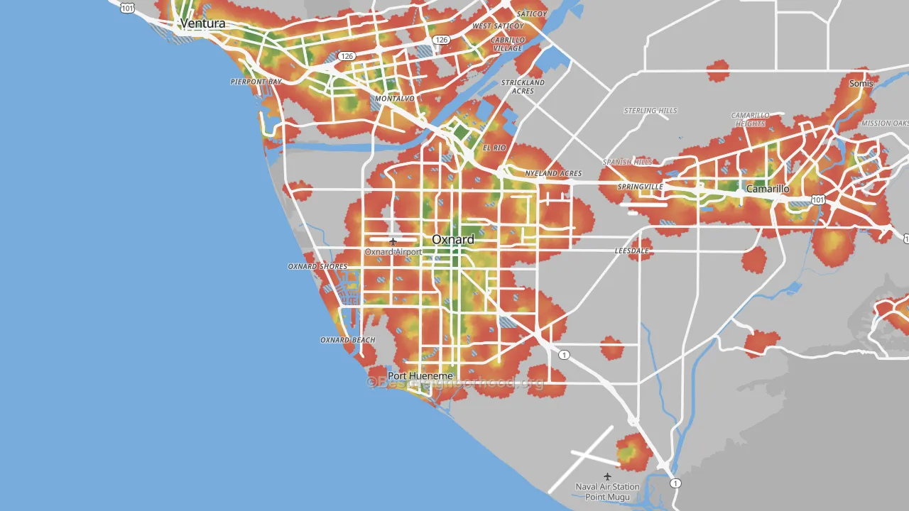 Walk Grade map of Oxnard, CA, walkable areas in green and car-dependent areas in red