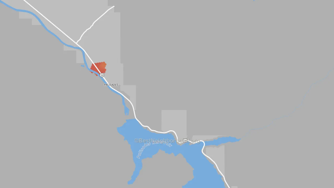 Walk Grade map of Palisades, ID, walkable areas in green and car-dependent areas in red