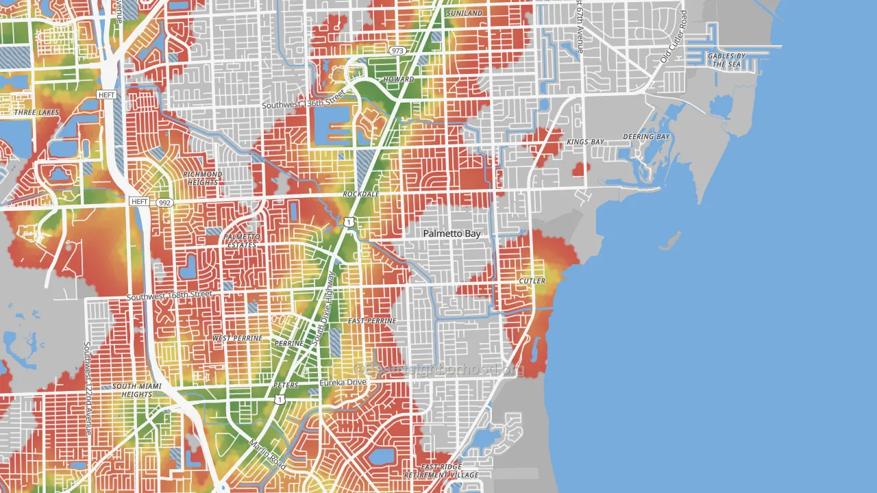 Walk Grade map of Palmetto Bay, FL, walkable areas in green and car-dependent areas in red