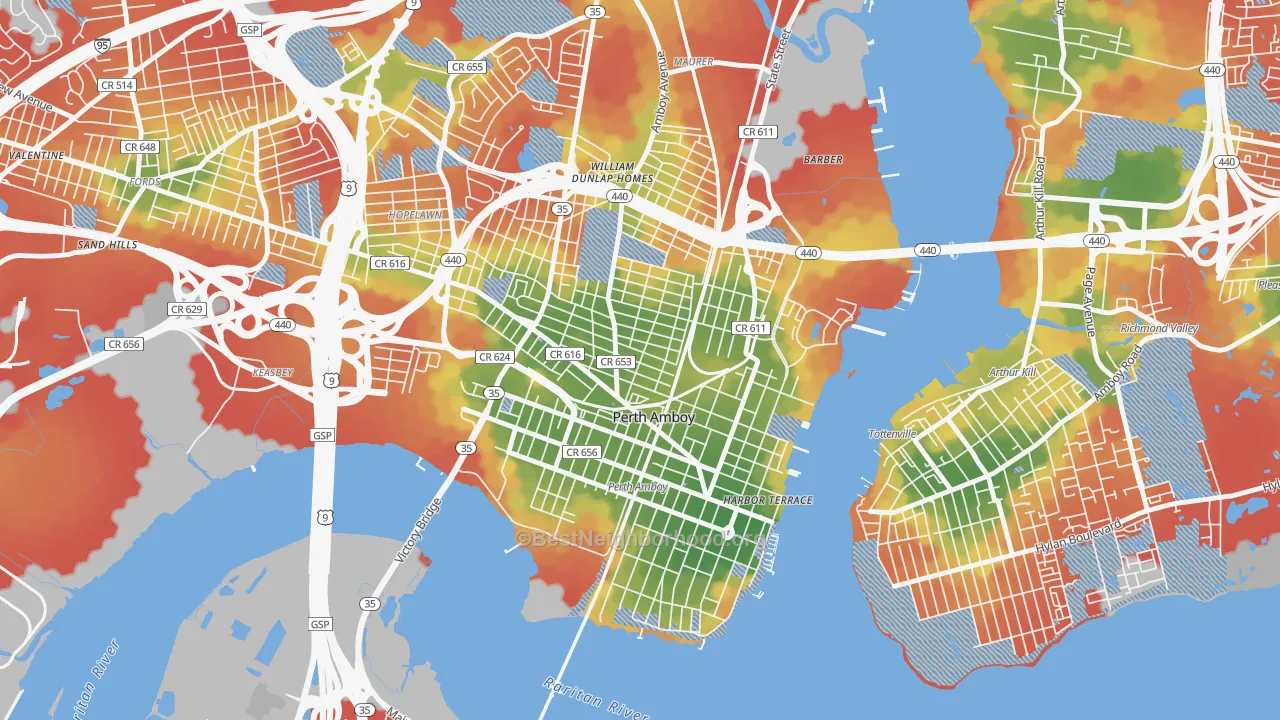 Walk Grade map of Perth Amboy, NJ, walkable areas in green and car-dependent areas in red