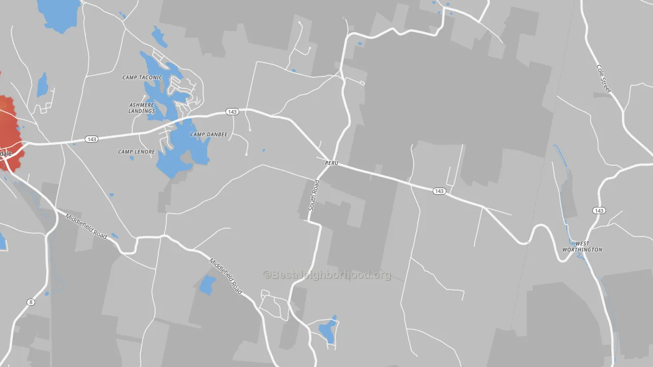 Walk Grade map of Peru, MA, walkable areas in green and car-dependent areas in red