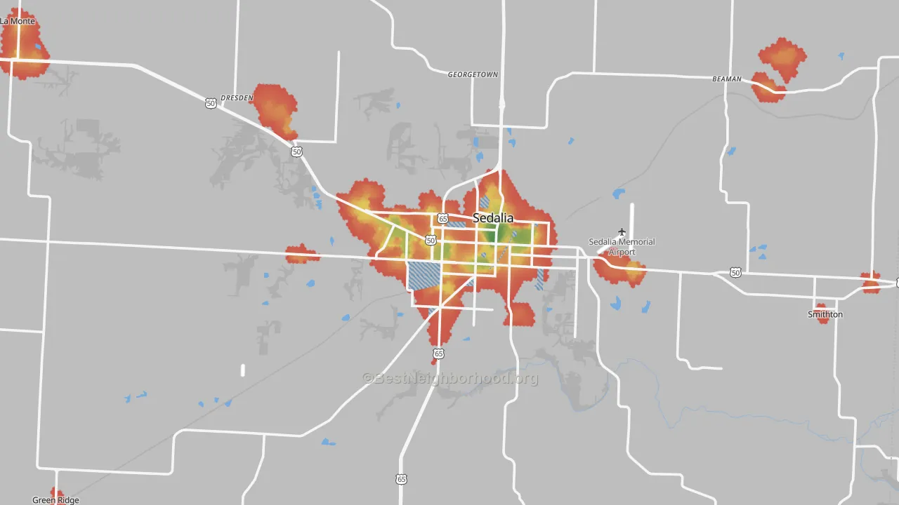 Walk Grade map of Pettis County, MO, walkable areas in green and car-dependent areas in red