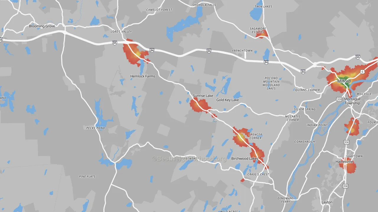 Walk Grade map of Pike County, PA, walkable areas in green and car-dependent areas in red