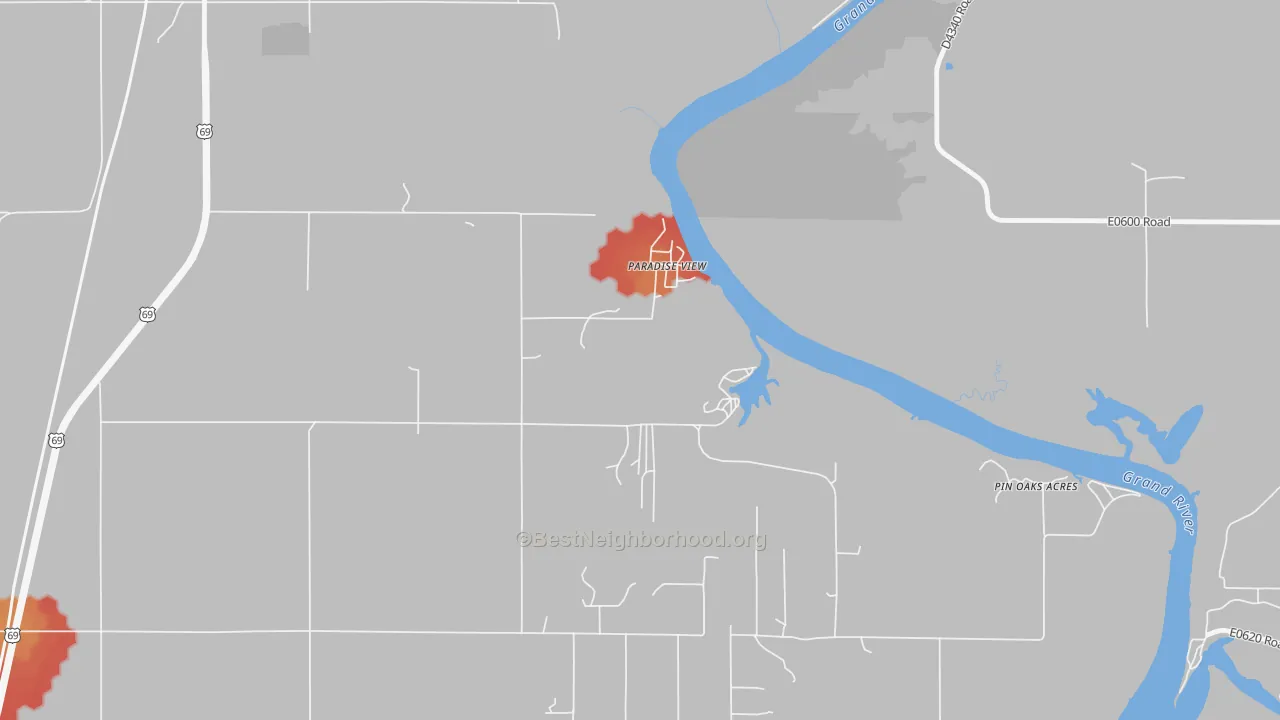Walk Grade map of Pin Oak Acres, OK, walkable areas in green and car-dependent areas in red