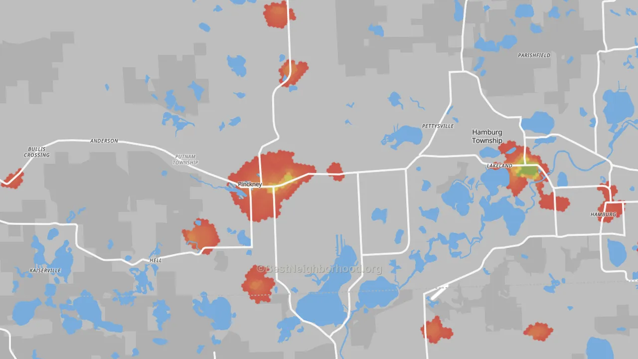 Walk Grade map of Pinckney, MI, walkable areas in green and car-dependent areas in red