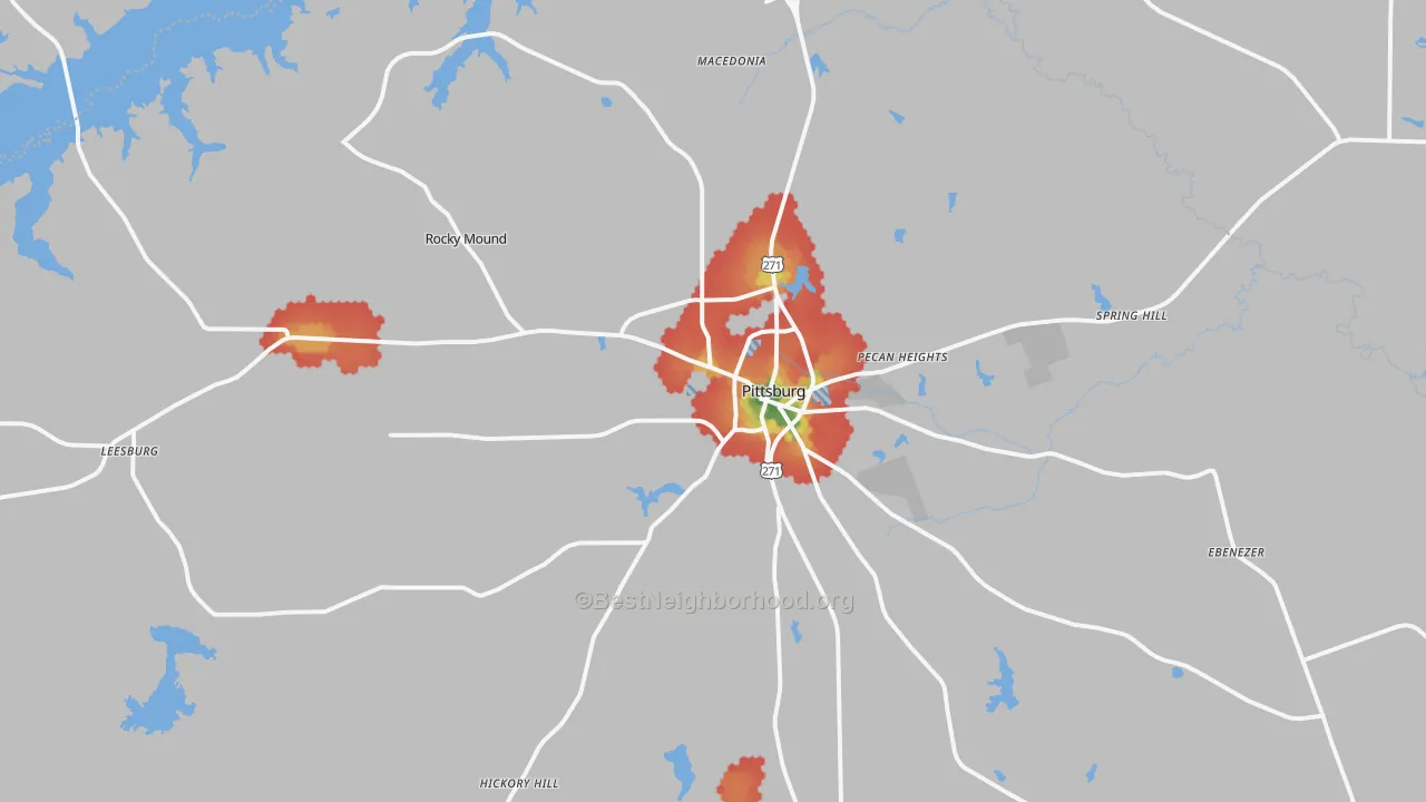 Walk Grade map of Pittsburg, TX, walkable areas in green and car-dependent areas in red