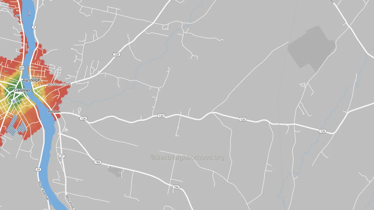 Walk Grade map of Pittston, ME, walkable areas in green and car-dependent areas in red