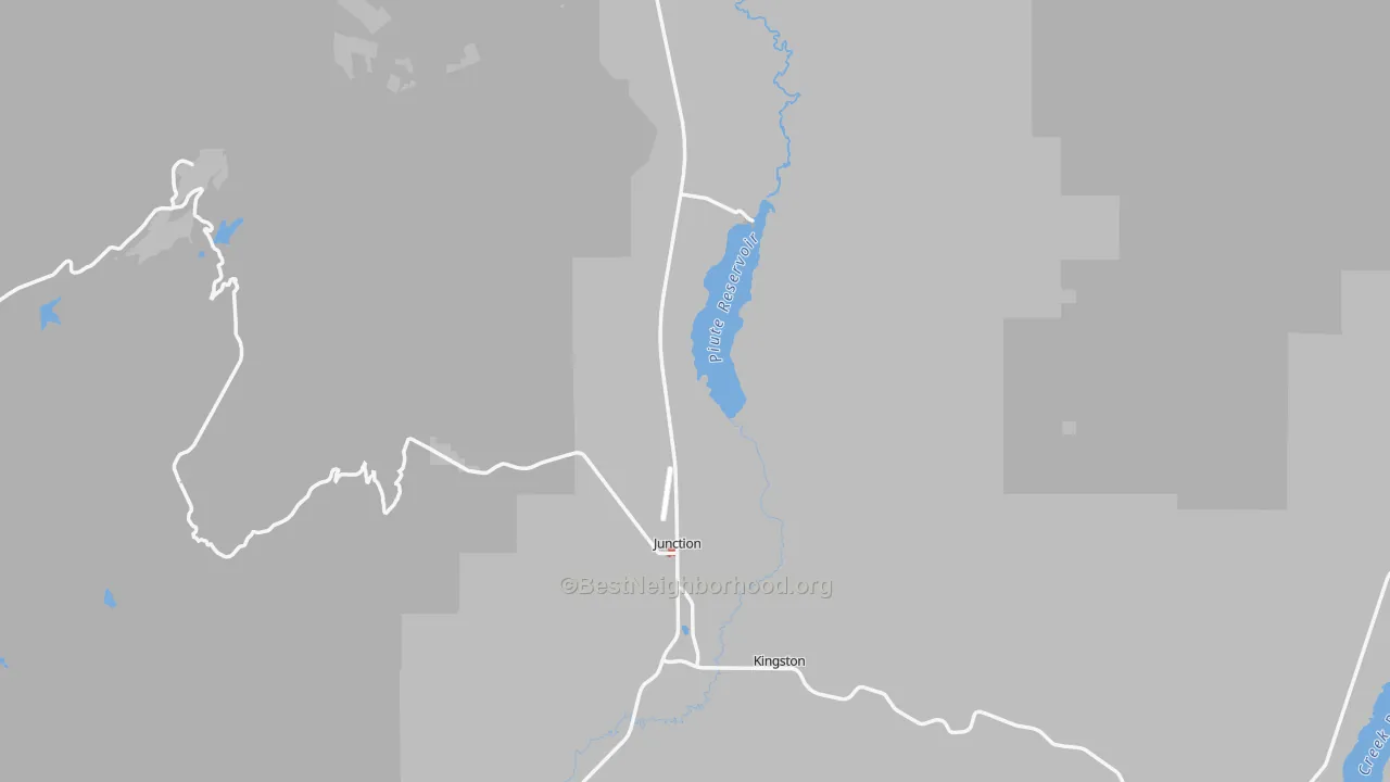 Walk Grade map of Piute County, UT, walkable areas in green and car-dependent areas in red