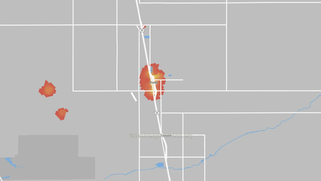 Walk Grade map of Pixley, CA, walkable areas in green and car-dependent areas in red