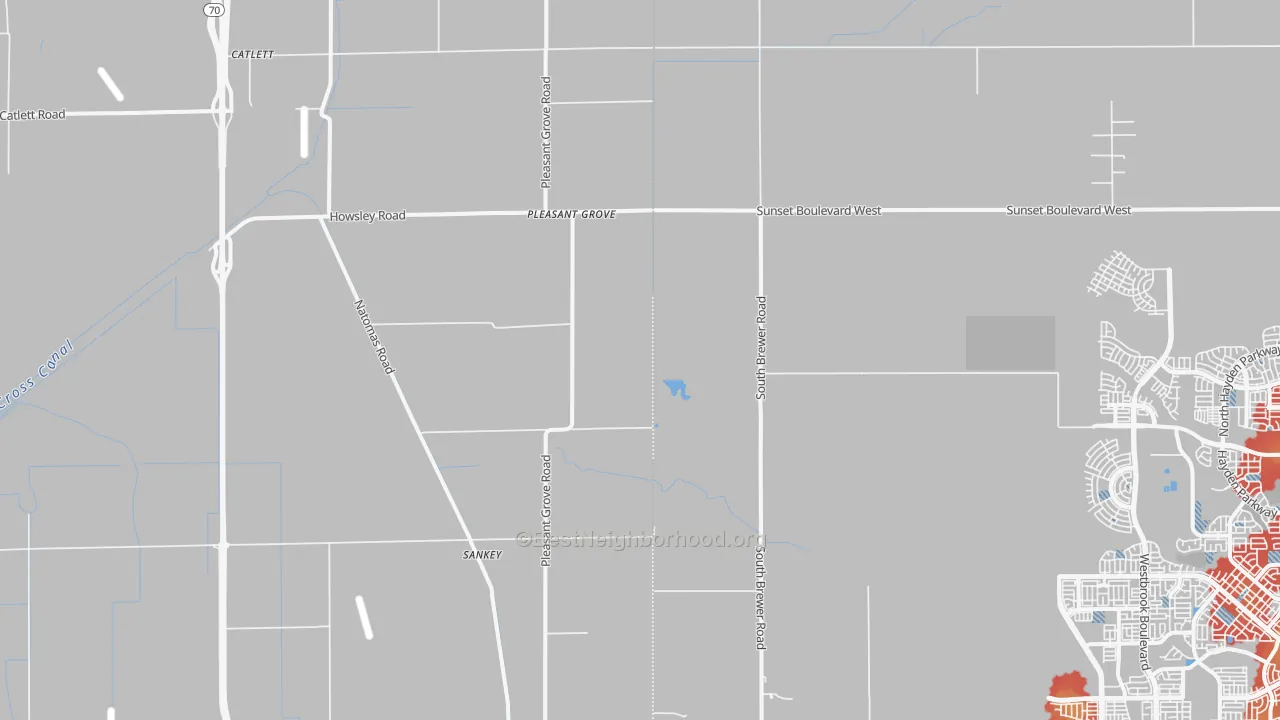 Walk Grade map of Pleasant Grove, CA, walkable areas in green and car-dependent areas in red