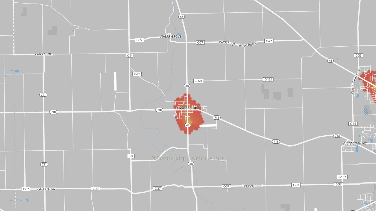 Walk Grade map of Pleasant Hill, OH, walkable areas in green and car-dependent areas in red