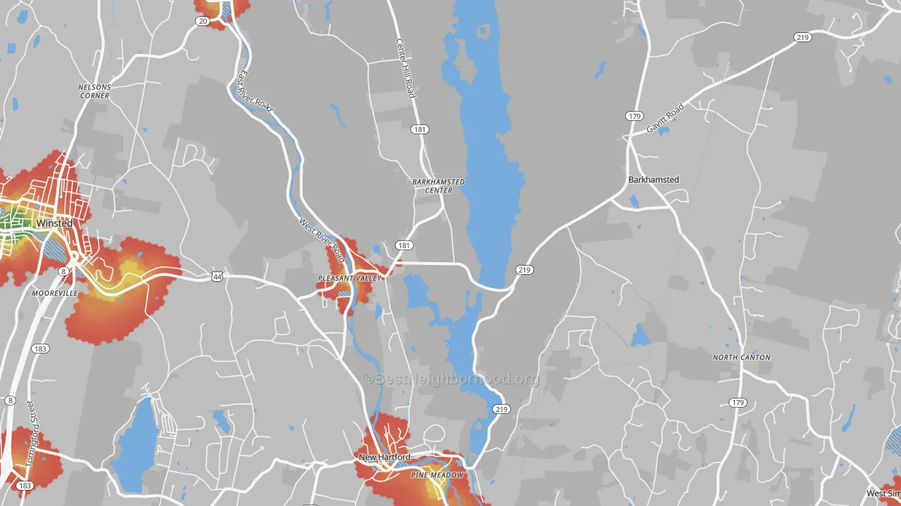 Walk Grade map of Pleasant Valley, CT, walkable areas in green and car-dependent areas in red
