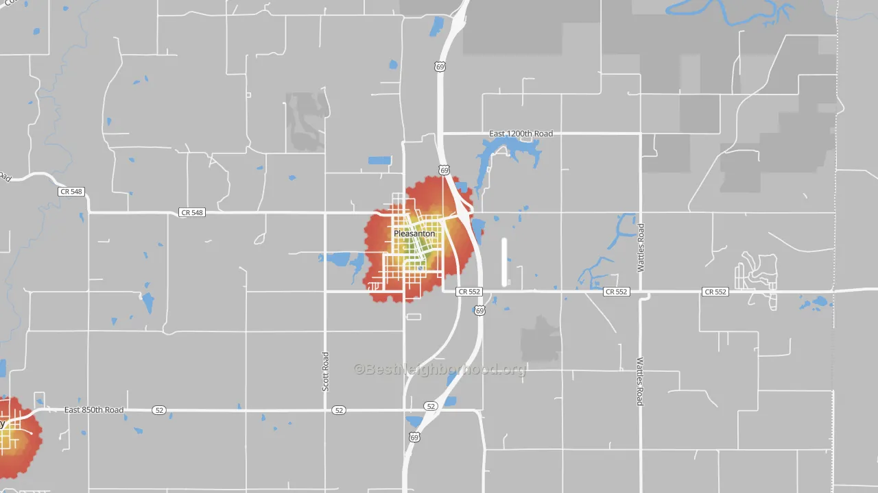 Walk Grade map of Pleasanton, KS, walkable areas in green and car-dependent areas in red