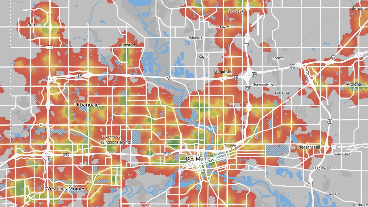 Walk Grade map of Polk County, IA, walkable areas in green and car-dependent areas in red