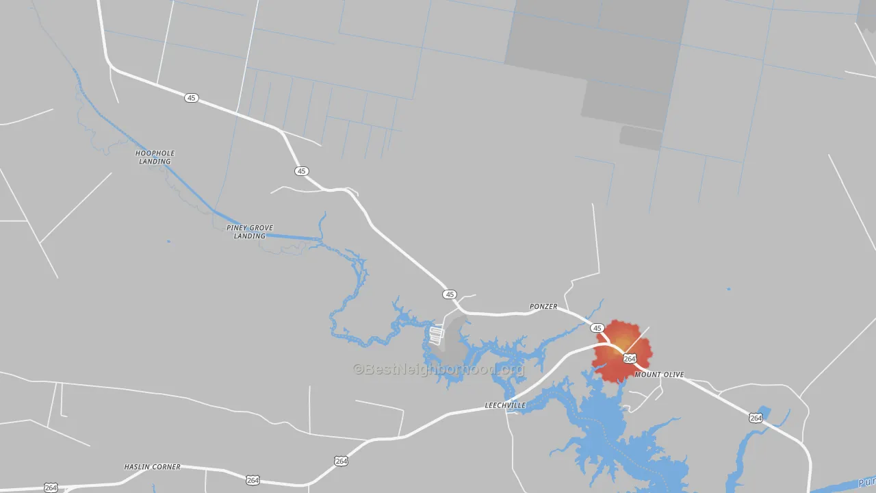Walk Grade map of Ponzer, NC, walkable areas in green and car-dependent areas in red