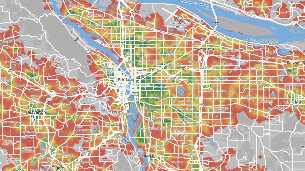 Walk Grade map of Portland, OR, walkable areas in green and car-dependent areas in red