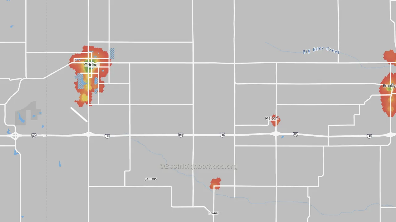 Walk Grade map of Poweshiek County, IA, walkable areas in green and car-dependent areas in red