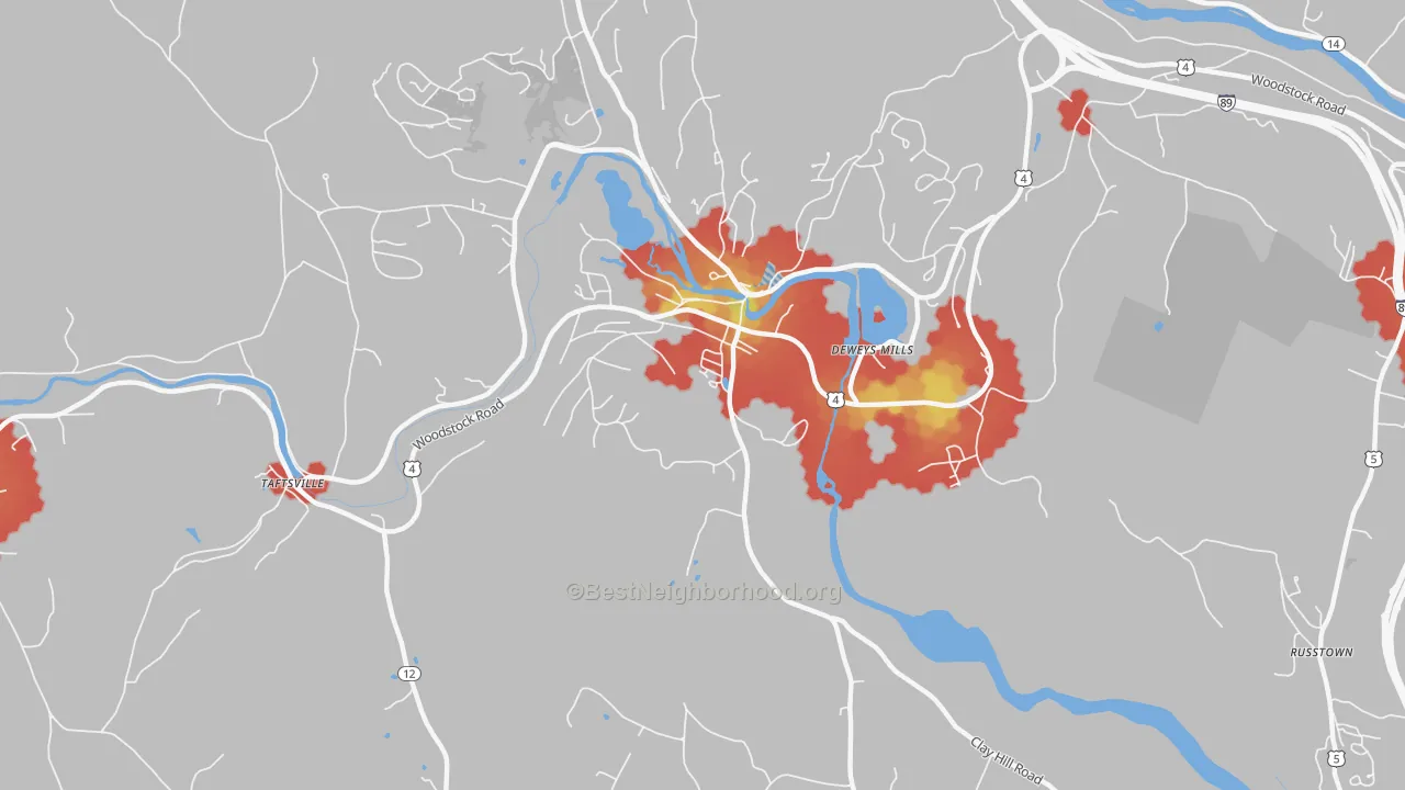 Walk Grade map of Quechee, VT, walkable areas in green and car-dependent areas in red