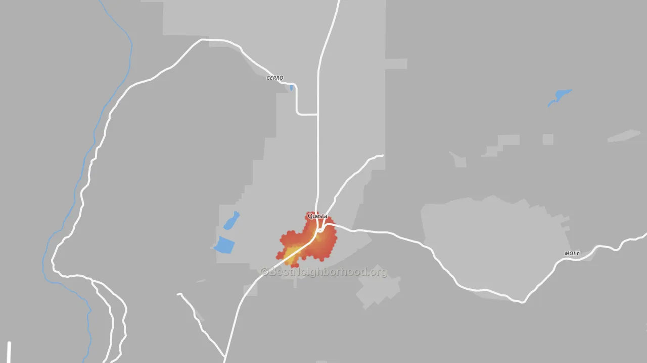 Walk Grade map of Questa, NM, walkable areas in green and car-dependent areas in red