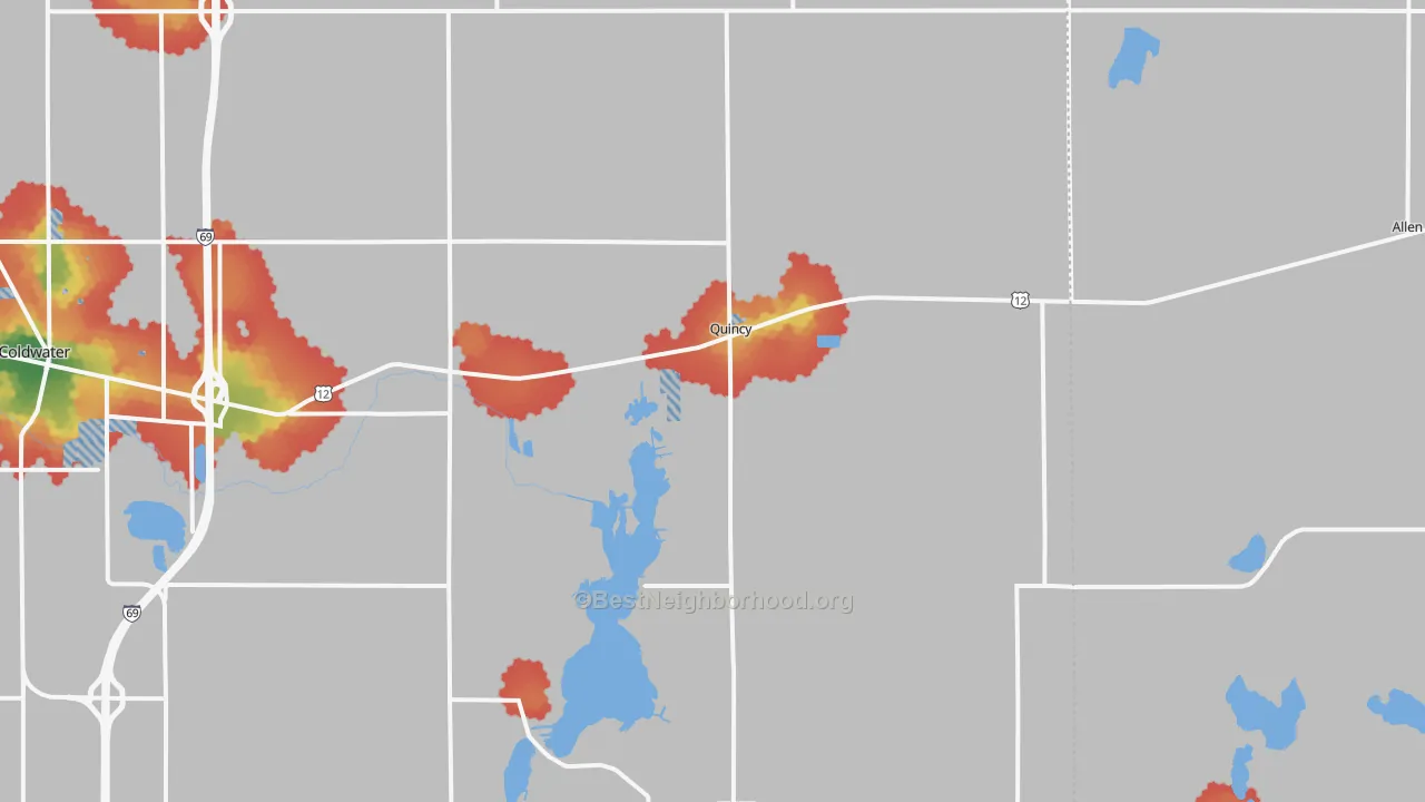 Walk Grade map of Quincy, MI, walkable areas in green and car-dependent areas in red